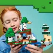 Imagine LEGO MINECRAFT PRIMA AVENTURA PE TIMP DE NOAPTE 21593