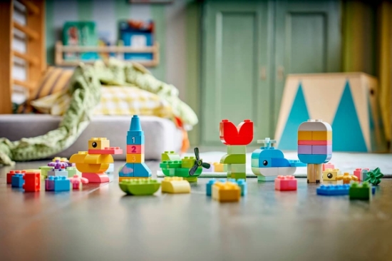 Imagine LEGO DUPLO CUTIE CREATIVA IN CULORI 10479