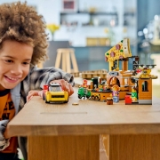 Imagine LEGO CITY EXPERIENA LIVRARII DE PIZZA CU VEHICULE 60496