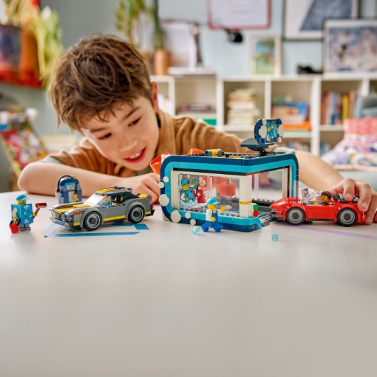 Imagine LEGO CITY SPALATORIE AUTO DRIVE THRU 60497