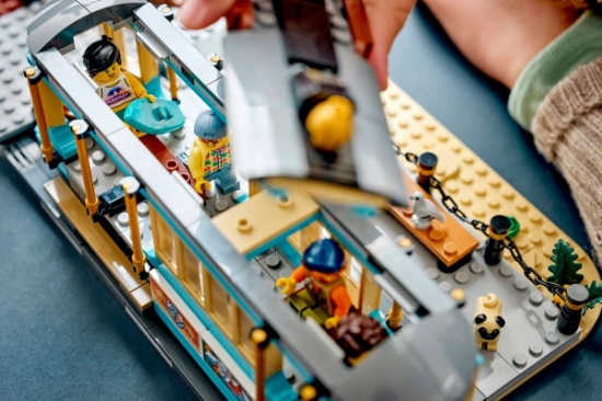 Imagine LEGO CITY TRAMVAI DE PLAJA CLASIC 60506