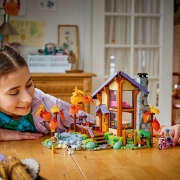 Imagine LEGO FRIENDS CABANA PRIMITOARE IN PADURE TOAMNA 42705