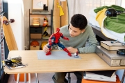 Imagine LEGO MARVEL SPIDERMAN FIGURINA EROU OMUL PAIANJEN 76346