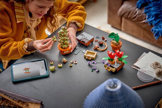 Imagine LEGO HARRY POTTER PLANTE PENTRU ORA DE IERBOLOGIE DE LA HOGWARTS 76474
