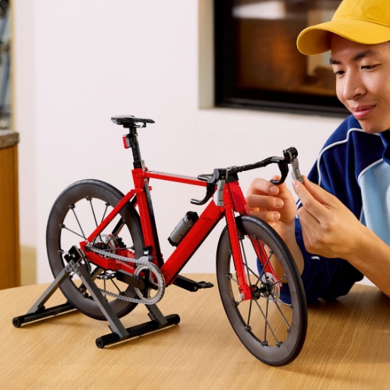Imagine LEGO ICONS BICICLETA DE SOSEA 11380