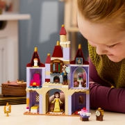 Imagine LEGO DISNEY PRINCESS CASTELUL FERMECAT AL LUI BELLE SI AL BESTIEI 43289