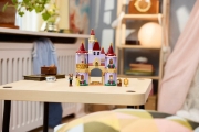 Imagine LEGO DISNEY PRINCESS CASTELUL FERMECAT AL LUI BELLE SI AL BESTIEI 43289
