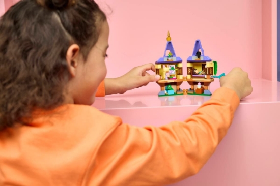 Imagine LEGO DISNEY PRINCESS MINITURNUL LUI RAPUNZEL 43294