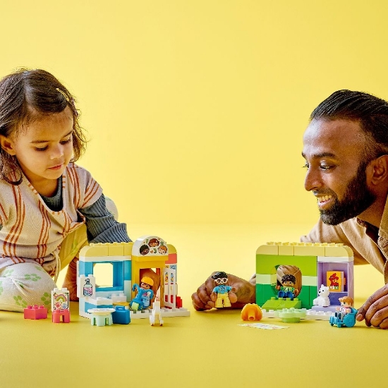 Imagine LEGO DUPLO VIATA LA CRESA 10992