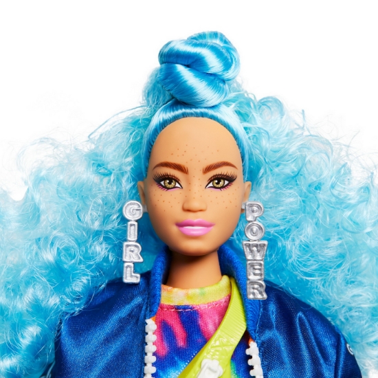 Imagine PAPUSA BARBIE EXTRA STYLE PAR ALBASTRU CARLIONTAT
