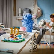 Imagine LEGO EDITIONS LIONEL MESSI MOMENTE IMPORTANTE DIN FOTBAL 43011