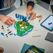 Imagine LEGO EDITIONS VINI JR MOMENTE IMPORTANTE DIN FOTBAL 43027
