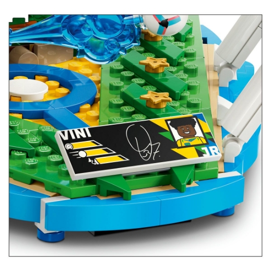 Imagine LEGO EDITIONS VINI JR MOMENTE IMPORTANTE DIN FOTBAL 43027