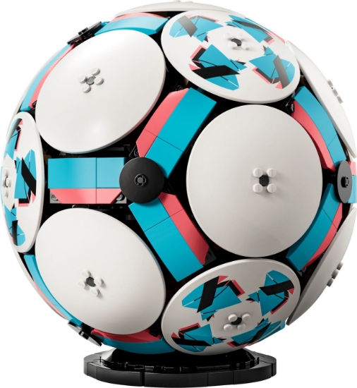 Imagine LEGO EDITIONS MINGE DE FOTBAL 43019
