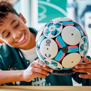 Imagine LEGO EDITIONS MINGE DE FOTBAL 43019
