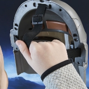 Imagine STAR WARS MANDALORIAN SI GROGU MASCA ELECTRONICA THE MANDALORIAN