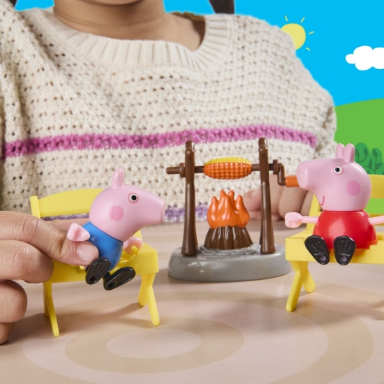 Imagine PEPPA PIG CARAVANA CELOR TREI PURCELUSI