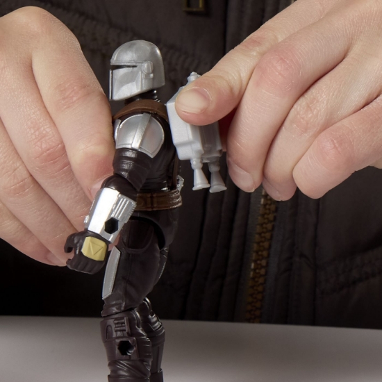 Imagine STAR WARS MANDALORIAN SI GROGU ACTION VERSE SET FIGURINA MANDALORIANUL SI ACCESORII