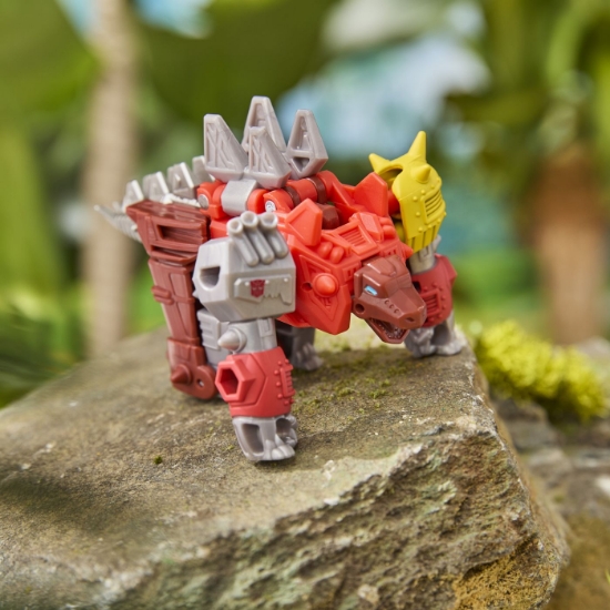 Imagine TRANSFORMERS CYBERWORLD ROBOT DINOBOT SNARL CONVERTIBIL 10CM