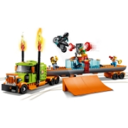 Imagine LEGO CITY CAMION DE CASCADORII 60294