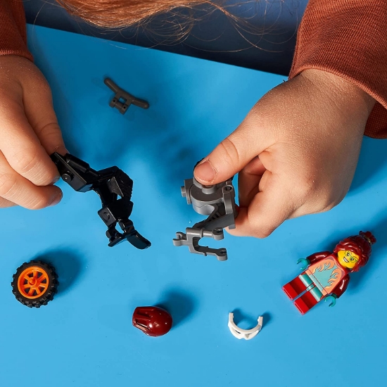 Imagine LEGO CITY MOTOCICLETA DE CASCADORIE PENTRU POMPIERI 60311