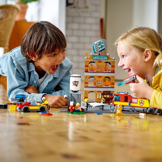 Imagine LEGO CITY BRIGADA DE POMPIERI 60321
