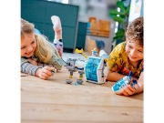 Imagine LEGO CITY STATIE SPATIALA SELENARA 60349