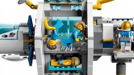 Imagine LEGO CITY STATIE SPATIALA SELENARA 60349