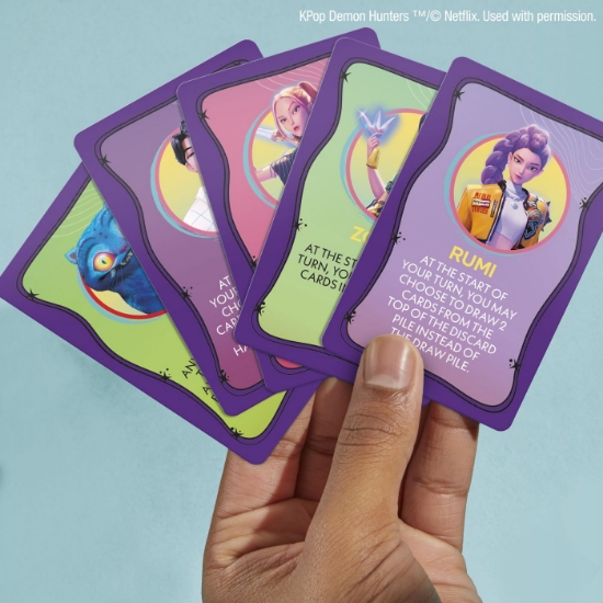 Imagine JOC MONOPOLY DEAL VANATORI DE DEMONI K POP IN LIMBA ENGLEZA