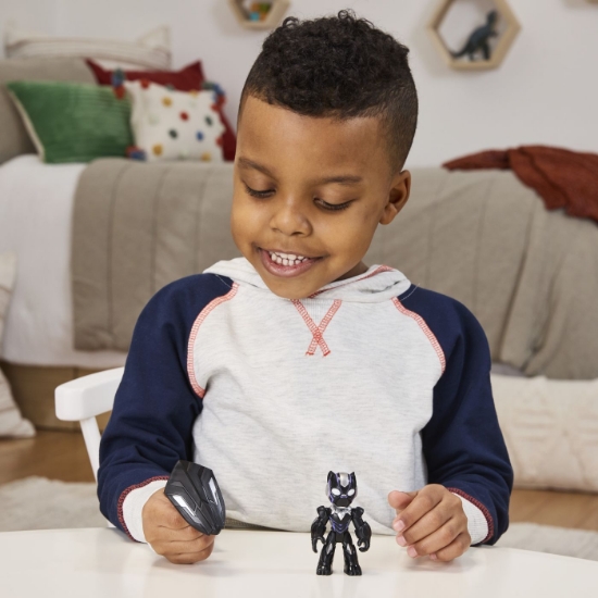 Imagine MARVEL IRON MAN SI PRIETENII SAI UIMITORI FIGURINA BLACK PANTHER 7.6CM