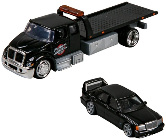 Imagine MAISTO DESIGN ELITE TRANSPORT SET CAMION CU RAMPA INTERNATIONAL DURASTAR FLATBED SI MASINUTA MERCEDES BENZ 190E 1990 SCARA 1 LA 64