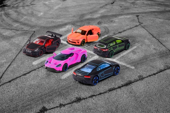 Imagine MAJORETTE SET 5 MASINUTE METALICE DE CURSE SCARA 1:64