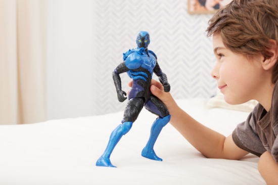 Imagine BATMAN FIGURINA BLUE BEETLE 30CM