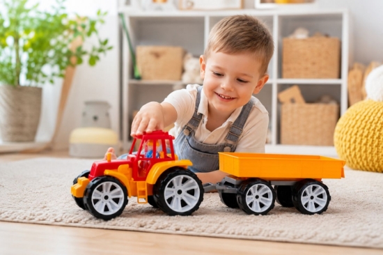 Imagine TRACTOR BAMS 3 CU REMORCA ROSU PORTOCALIU