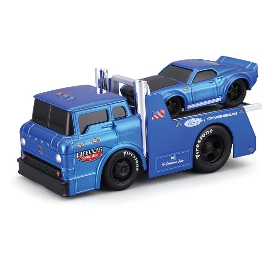 Imagine MAISTO MUSCLE TRANSPORTS SET CAMION CU PLATFORMA FORD C600 FLATBED 1966 SI MASINUTA FORD MUSTANG GT 1969  SCARA 1 LA 64
