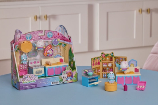 Imagine GABBYS DOLLHOUSE FAIRYLANDIA SET DE JOACA BUCATARIA MAGICA A PISICII CAKEY CU FIGURINE SI ACCESORII