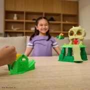 Imagine MONSTER JAM MINI JAMS SET DE JOACA CRASH AND CRUMBLE JUNGLE CU MASINUTELE EL TORO LOCO SI DRAGON