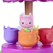 Imagine GABBYS DOLLHOUSE FAIRYLANDIA SET DE JOACA PETRECERE CU CEAI CU FIGURINE SI ACCESORII