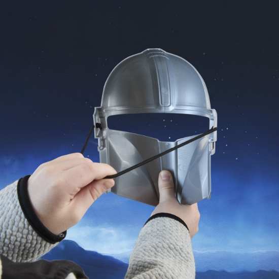Imagine STAR WARS MANDALORIANUL SI GROGU SET BLASTER SI MASCA MANDALORIANUL CU LUMINI SI SUNETE