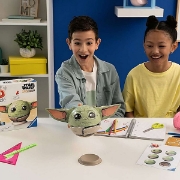Imagine PUZZLE 3D GLOB STAR WARS THE MANDALORIAN GROGU CU URECHI 