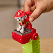 Imagine PATRULA CATELUSILOR FILMUL CU DINOZAURI SET VEHICUL DINO DE POMPIERI CU FIGURINA MARSHALL SI ACCESORII