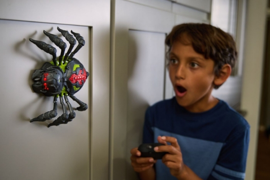 Imagine  HEX BOTS VIU IN INTERIOR TARANTULA CATARATOARE CU TELECOMANDA