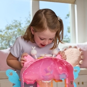 Imagine GABBYS DOLLHOUSE FAIRYLANDIA SET DE JOACA ZANA MAGICA FLUTTER CU FIGURINA GABBY INCLUSA
