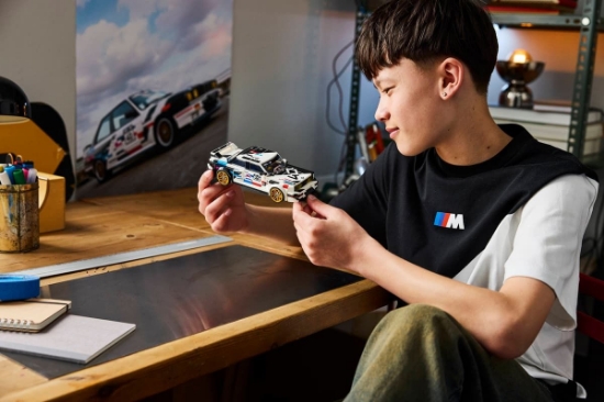 Imagine LEGO SPEED CHAMPIONS BMW M3 E30 77263