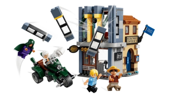 Imagine LEGO ONE PIECE INFRUNTARE CU CAPITANUL SMOKER 75642
