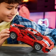 Imagine LEGO TECHNIC MASINA FERRARI 488 PISTA 42235