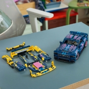 Imagine LEGO TECHNIC MASINA PERSONALIZATA FORD MUSTANG GT 42236