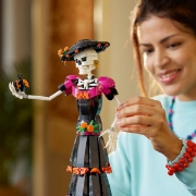 Imagine LEGO IDEAS LA CATRINA 21372