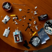 Imagine LEGO ICONS TELESCOPUL SPATIAL HUBBLE 11382