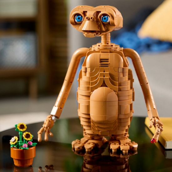 Imagine LEGO IDEAS ET EXTRATERESTRUL 21370